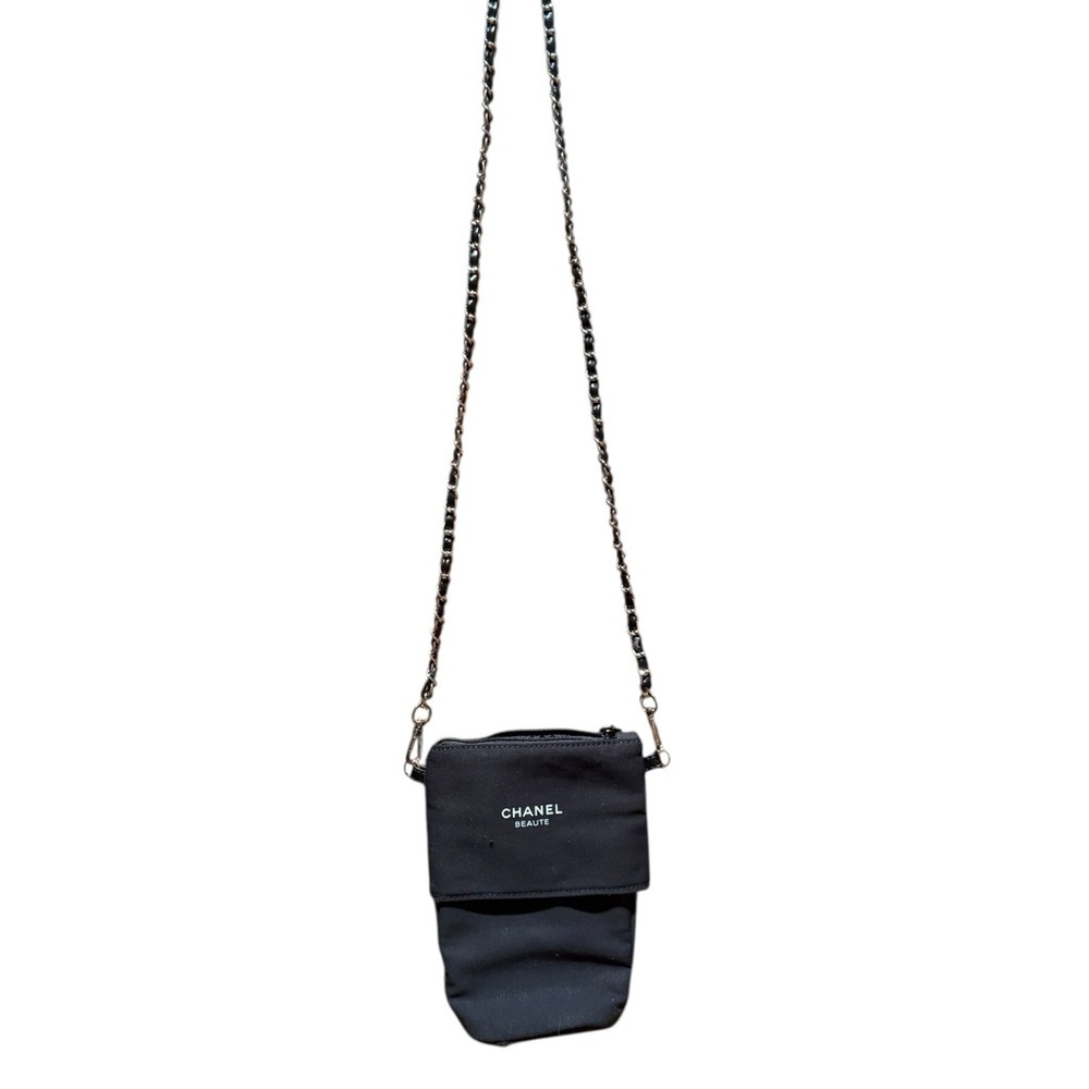 CHANEL Beauté Black Zip Cosmetic Pouch - Picture 3 of 5